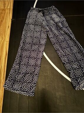 Upcycled baggy sweatpants from blanket